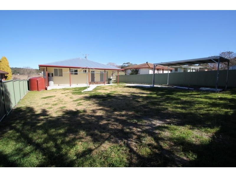 30 Miles Street, Tenterfield NSW 2372