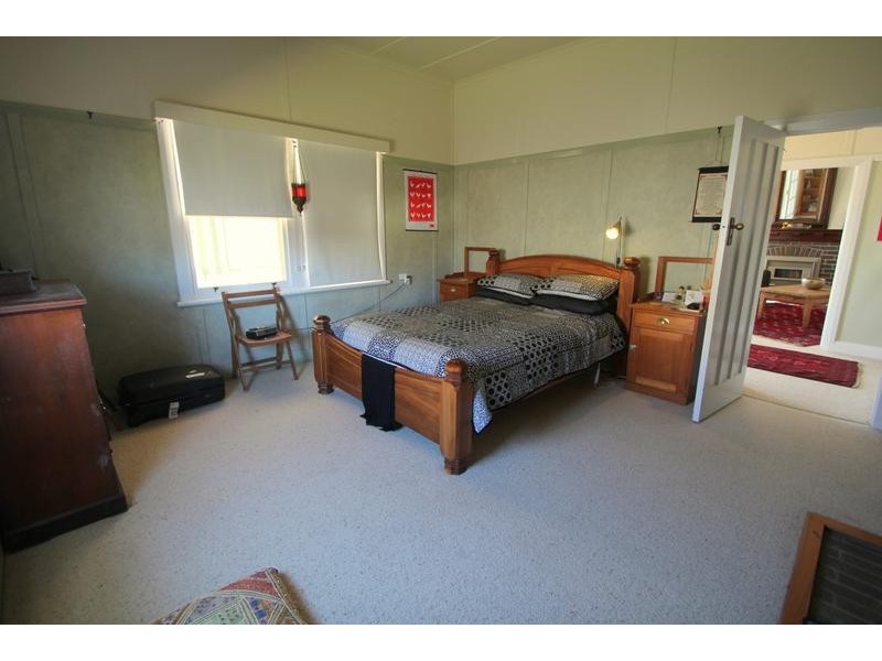 111 Molesworth Street, Tenterfield NSW 2372