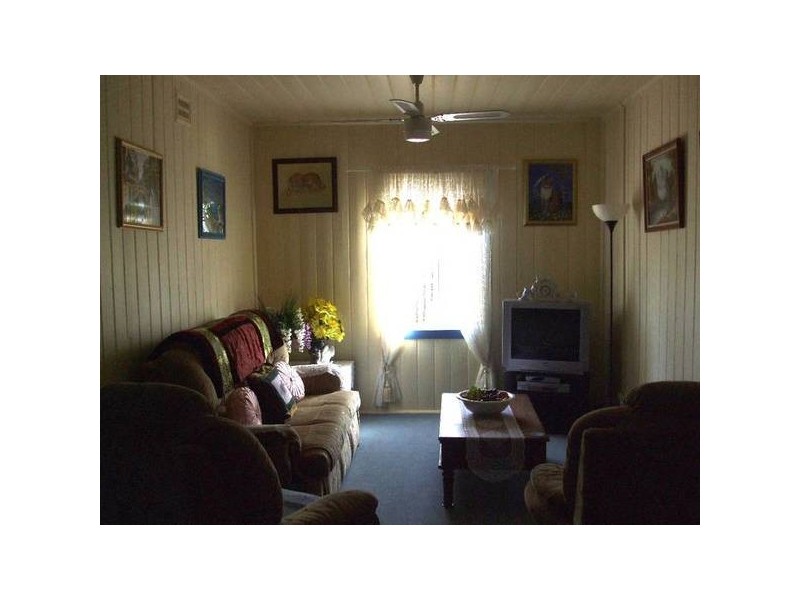 22 Railway Street, Tenterfield NSW 2372
