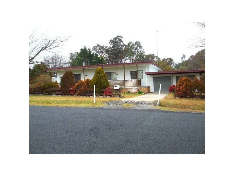 41 Derby Street, Tenterfield NSW 2372