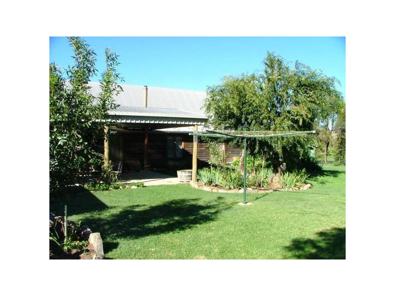 2 Old Ballandean Road, Tenterfield NSW 2372