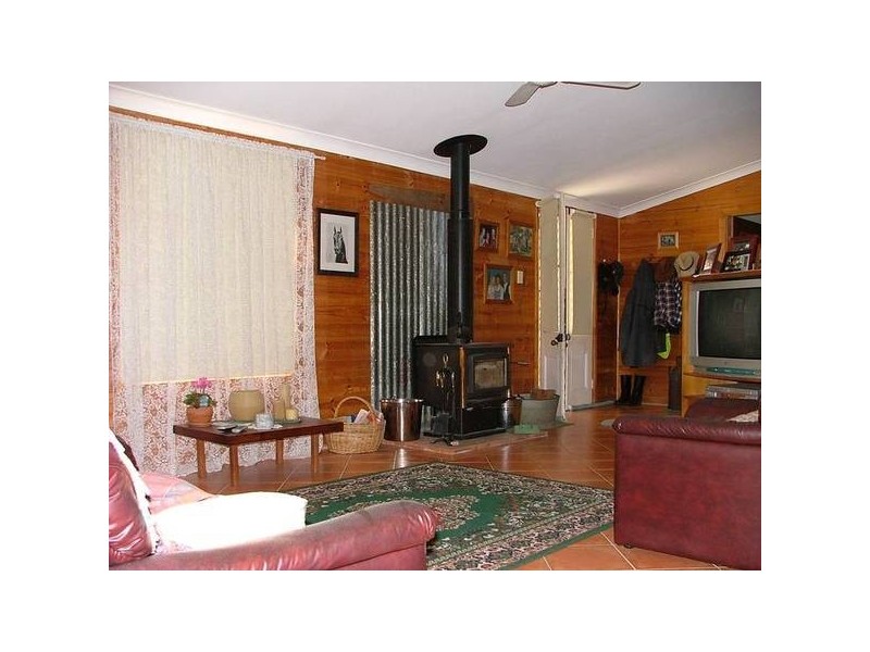2 Old Ballandean Road, Tenterfield NSW 2372