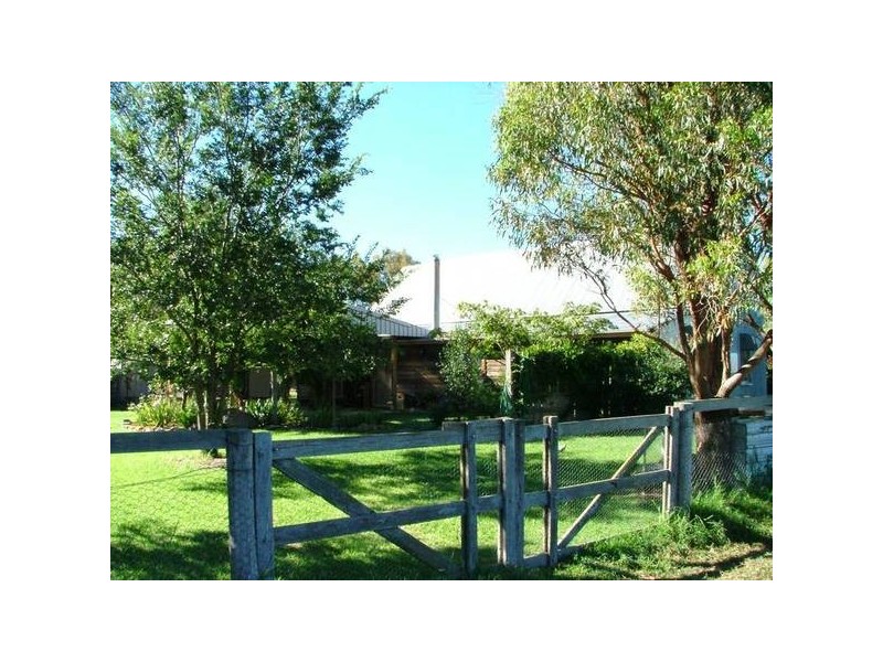 2 Old Ballandean Road, Tenterfield NSW 2372