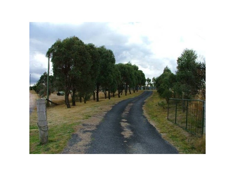 2 Old Ballandean Road, Tenterfield NSW 2372