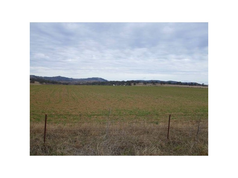 2 Ross Road, Tenterfield NSW 2372