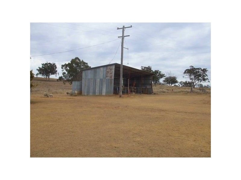 2 Ross Road, Tenterfield NSW 2372