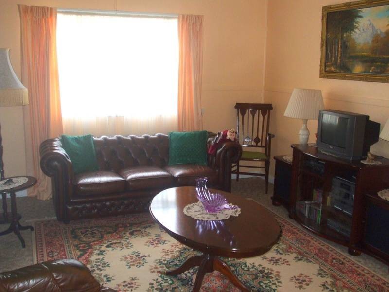 52 George Street, Tenterfield NSW 2372