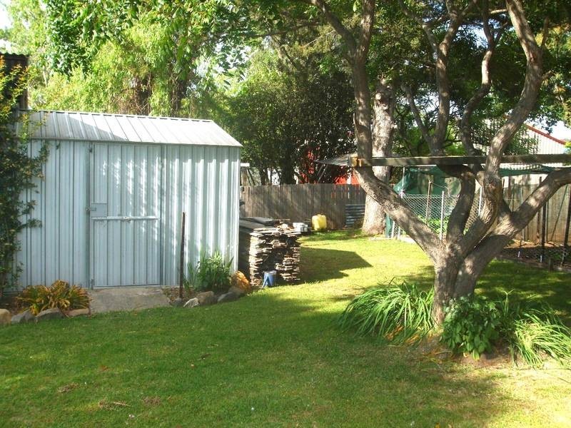 52 George Street, Tenterfield NSW 2372