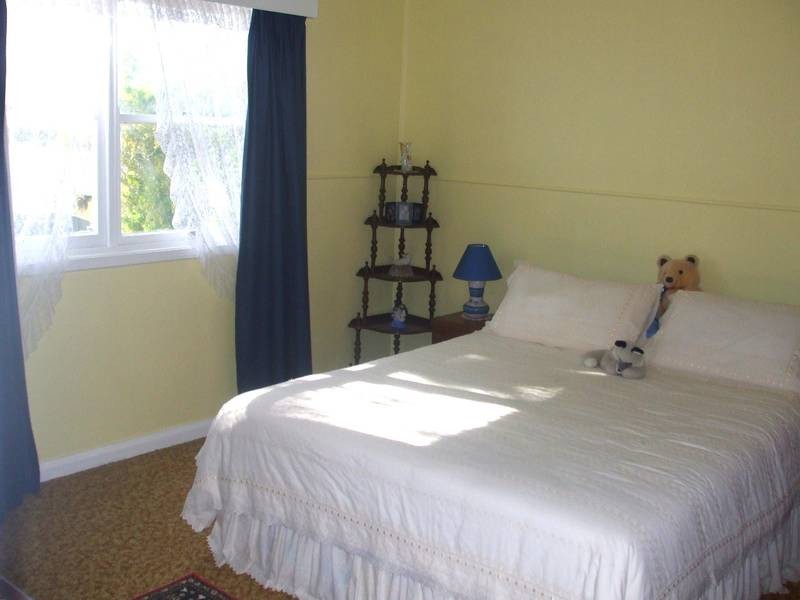 52 George Street, Tenterfield NSW 2372