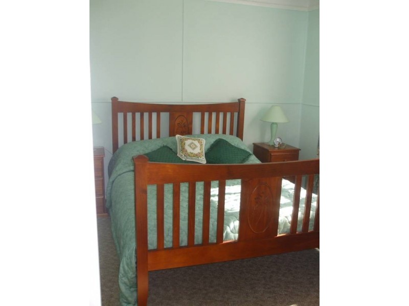 52 George Street, Tenterfield NSW 2372