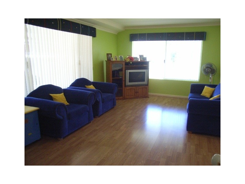 8 Rosebud Crescent, Eaton WA 6232