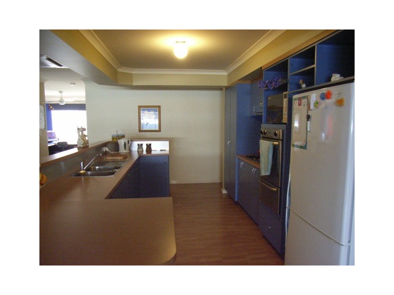 8 Rosebud Crescent, Eaton WA 6232