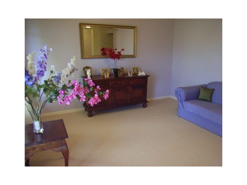 8 Rosebud Crescent, Eaton WA 6232