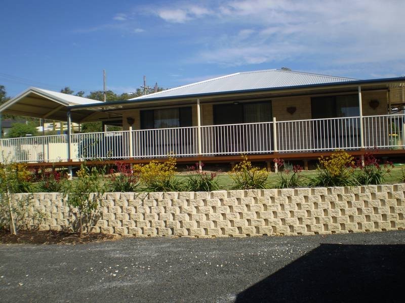 1 Greenfield Road, Harvey WA 6220