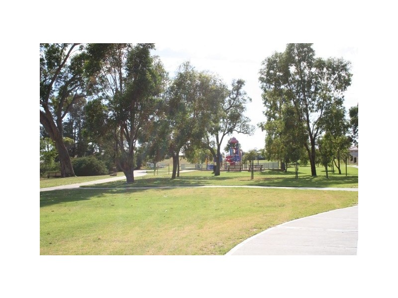 24 Abbeygate Street, Australind WA 6233