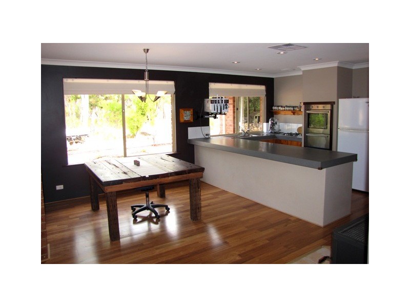 71 Australind Road, Leschenault WA 6233