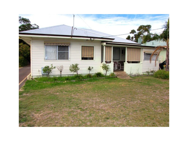 11 Ecclestone Street, Bunbury WA 6230