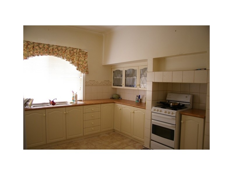 11 Ecclestone Street, Bunbury WA 6230