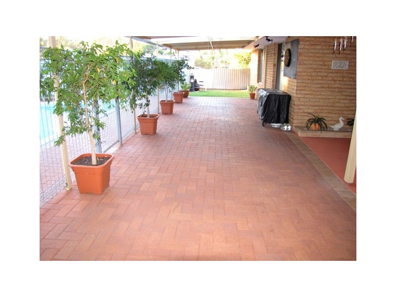 34 Pearce Road, Australind WA 6233