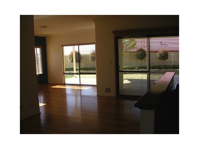 106 Leschenault Parade, Australind WA 6233