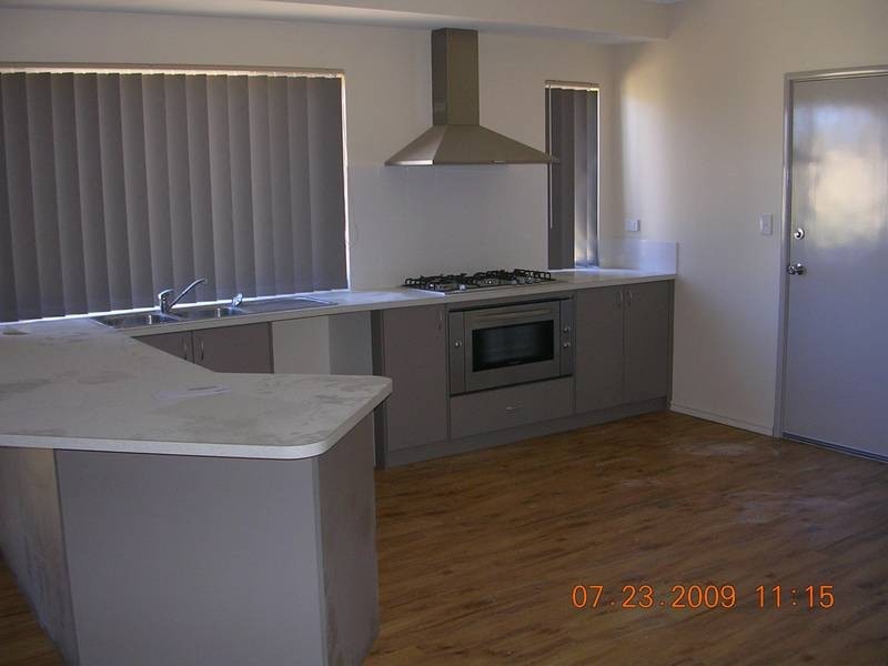 10 Shelley Street, Dalyellup WA 6230