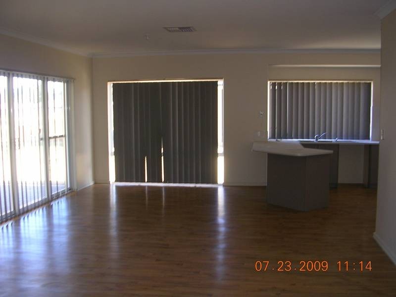 10 Shelley Street, Dalyellup WA 6230