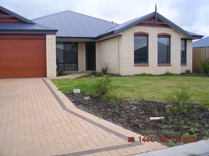 109 Barton Drive, Australind WA 6233