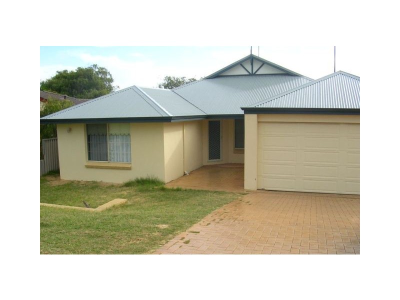 12 Anna Road, Australind WA 6233