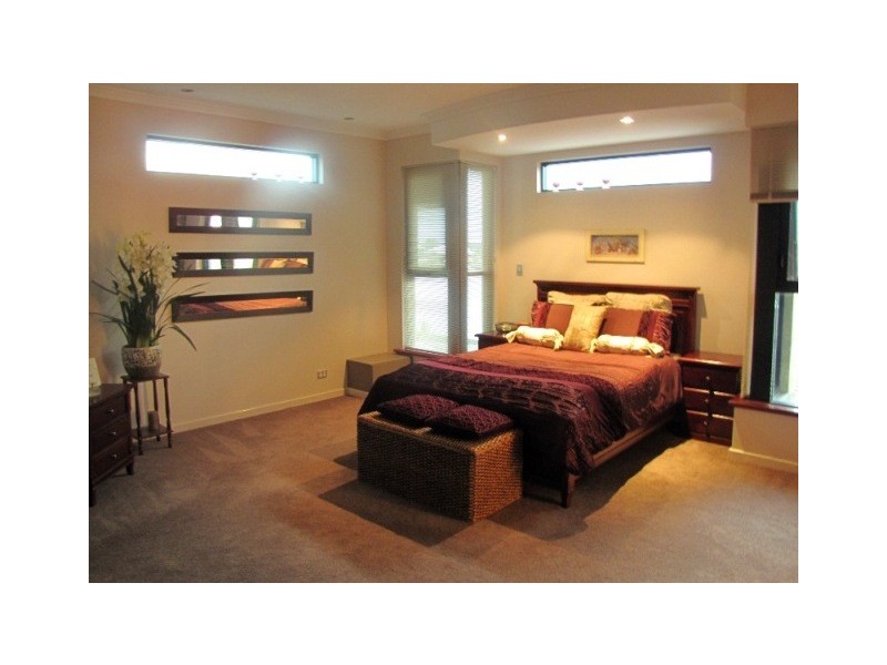 33 Portofino Crescent, Pelican Point WA 6230