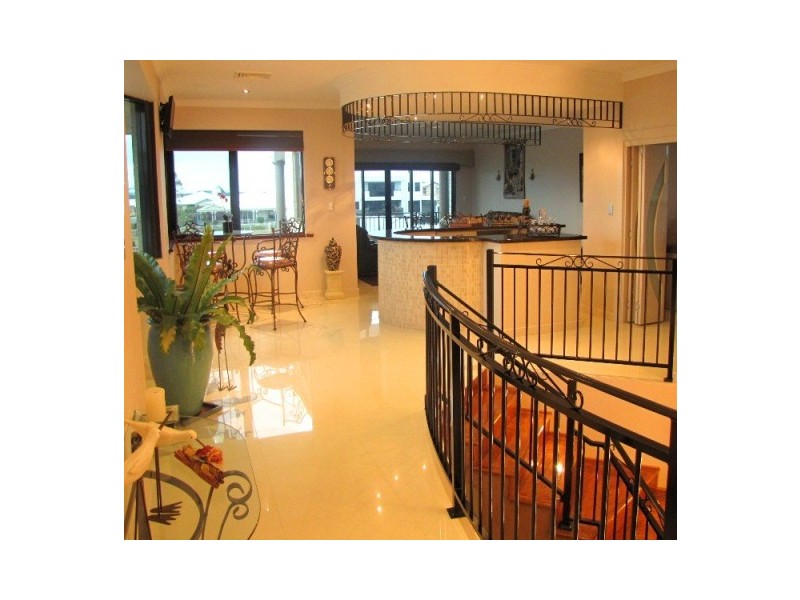 33 Portofino Crescent, Pelican Point WA 6230