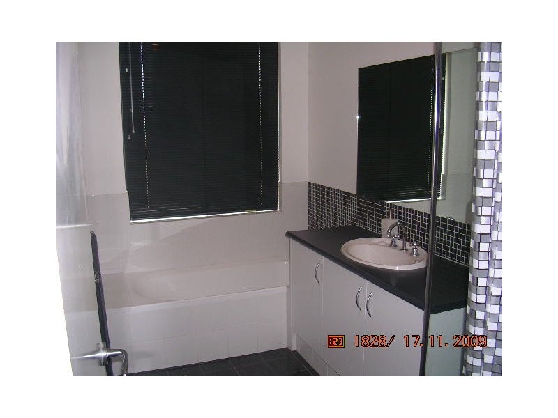 86 Barton Drive, Australind WA 6233