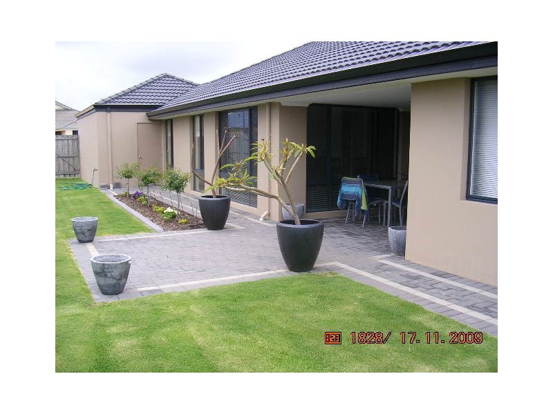 86 Barton Drive, Australind WA 6233