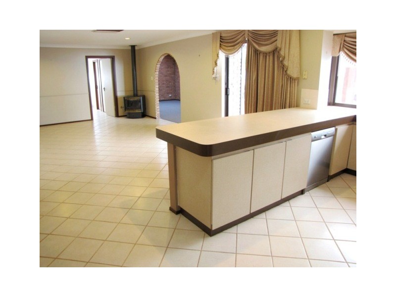 45 Paris Road, Australind WA 6233