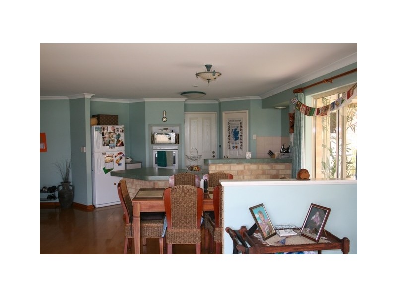 11 Condil Street, Dalyellup WA 6230