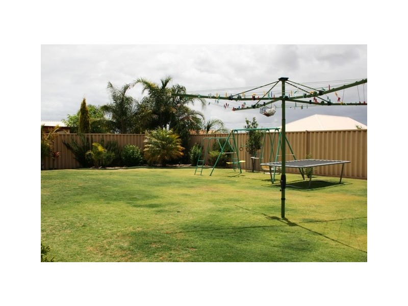 11 Condil Street, Dalyellup WA 6230