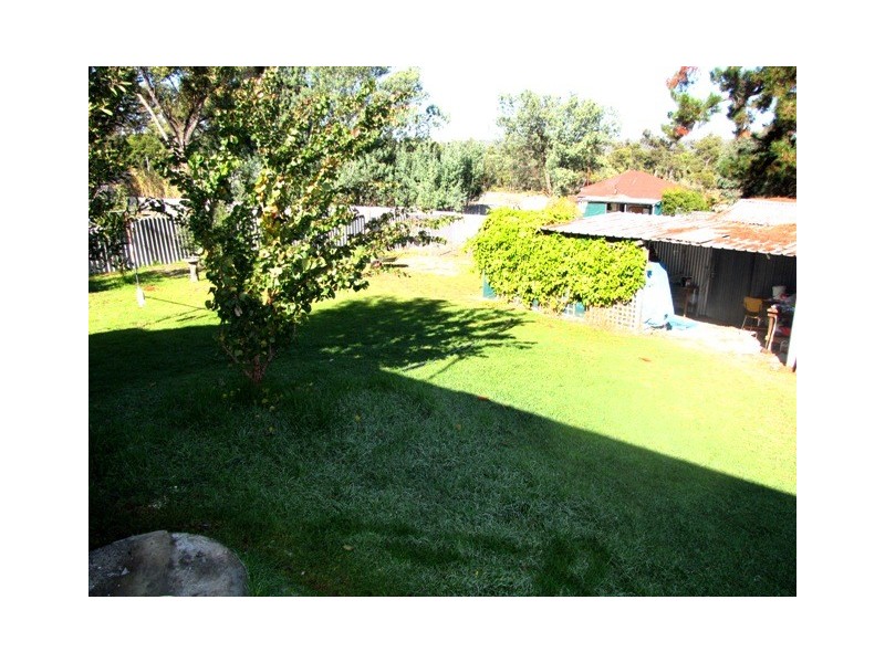 22 Bessell Crescent, Collie WA 6225