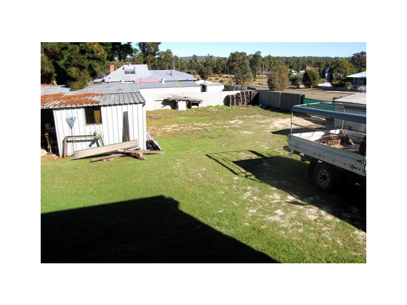 22 Bessell Crescent, Collie WA 6225