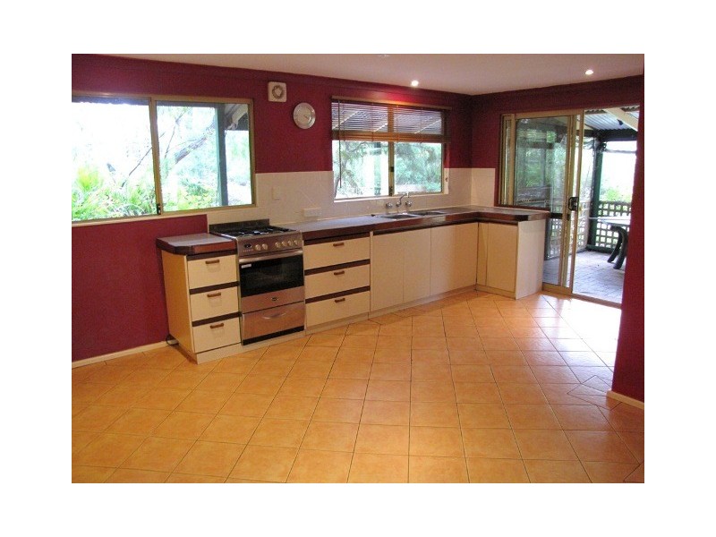 7 Midwater Court, Leschenault WA 6233