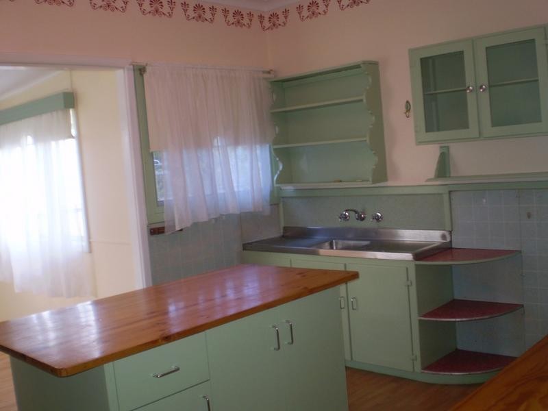 31 Peet Street, Harvey WA 6220