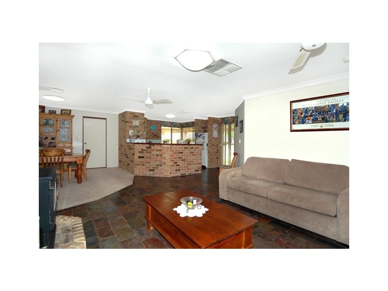 5 Mahogany Place, Eaton WA 6232