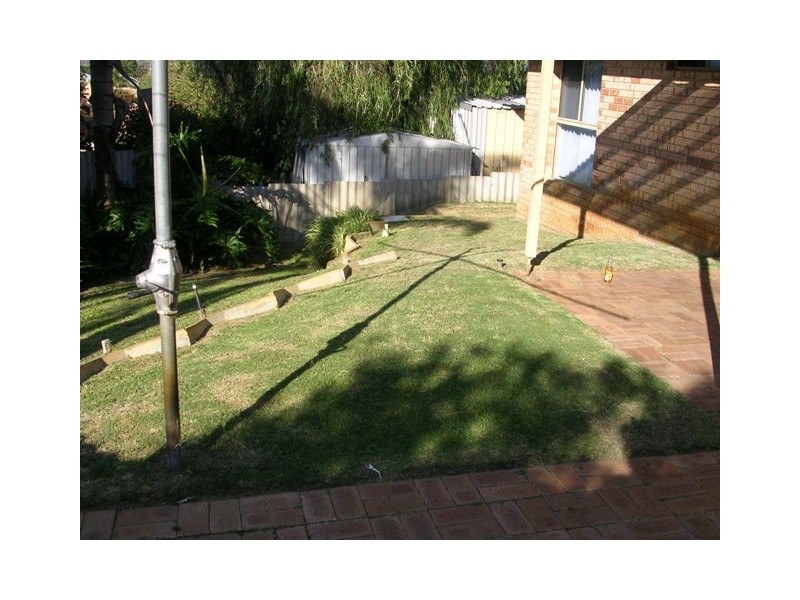 13B Hughlings Place, Australind WA 6233