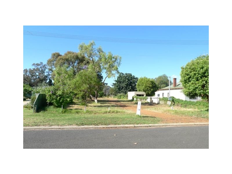 12 Buckby Road, Harvey WA 6220