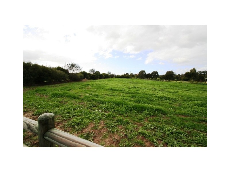 9 Thomas Stanley Way, Roelands WA 6226