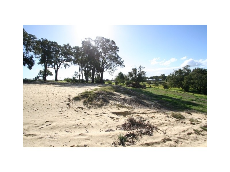 9 Craigie Drive, Roelands WA 6226