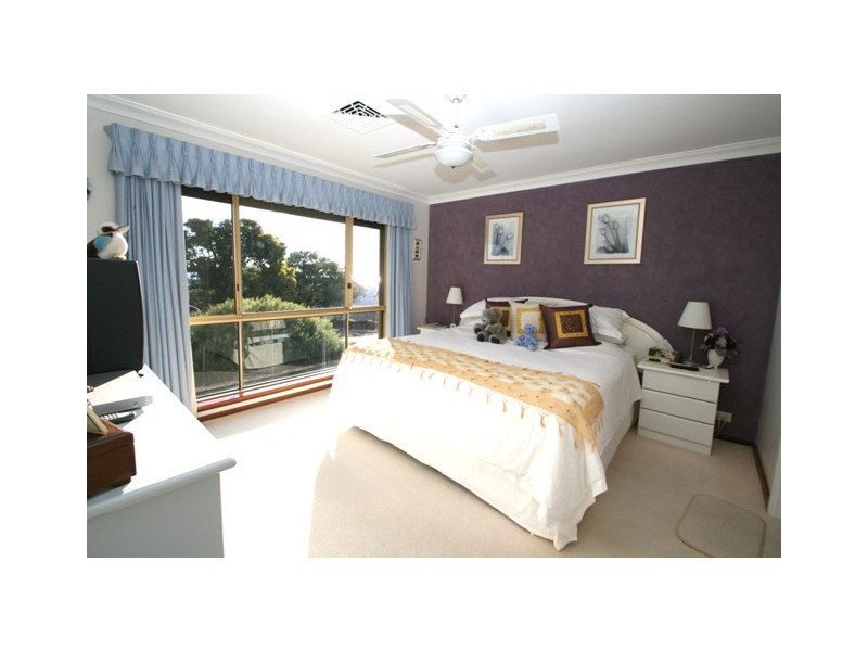 4 Batavia Place, Australind WA 6233