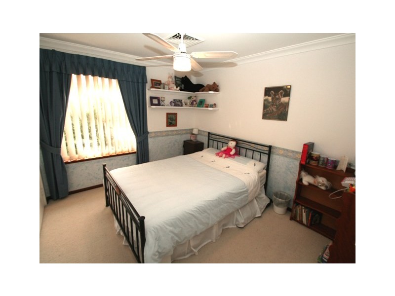 4 Batavia Place, Australind WA 6233