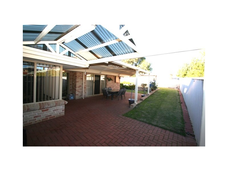 4 Batavia Place, Australind WA 6233