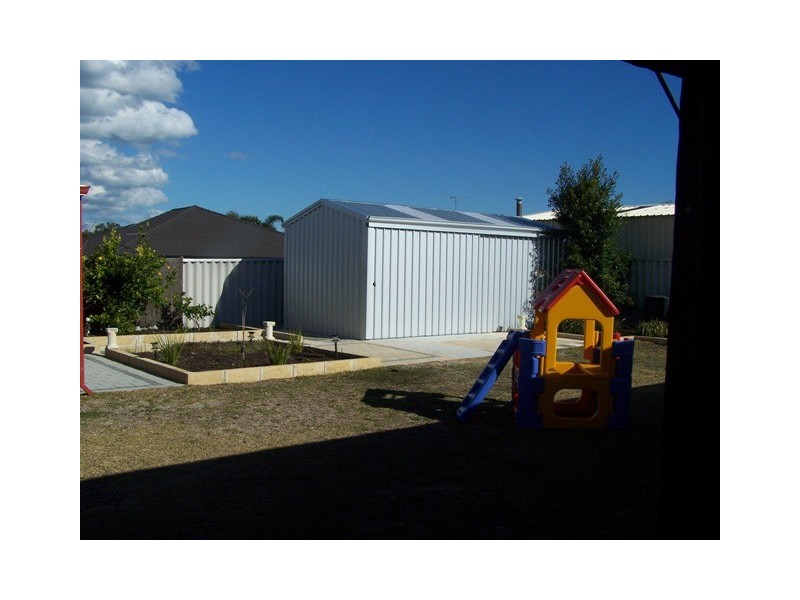 25 Blue Wren Drive, Eaton WA 6232