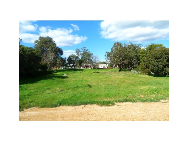 24 McDowell Street, Yarloop WA 6218