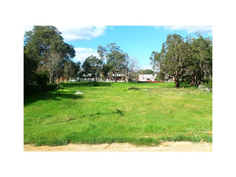 24 McDowell Street, Yarloop WA 6218
